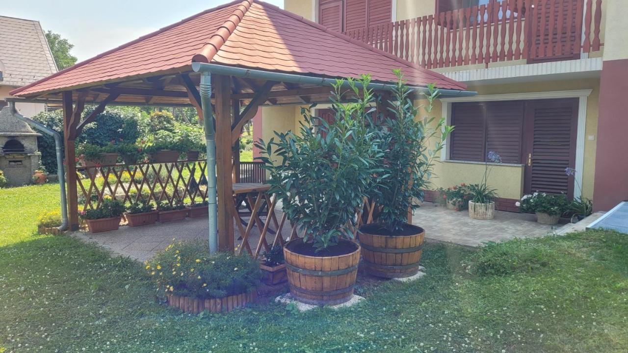 Zoltan Nyaralo Apartment Zalakaros Exterior photo